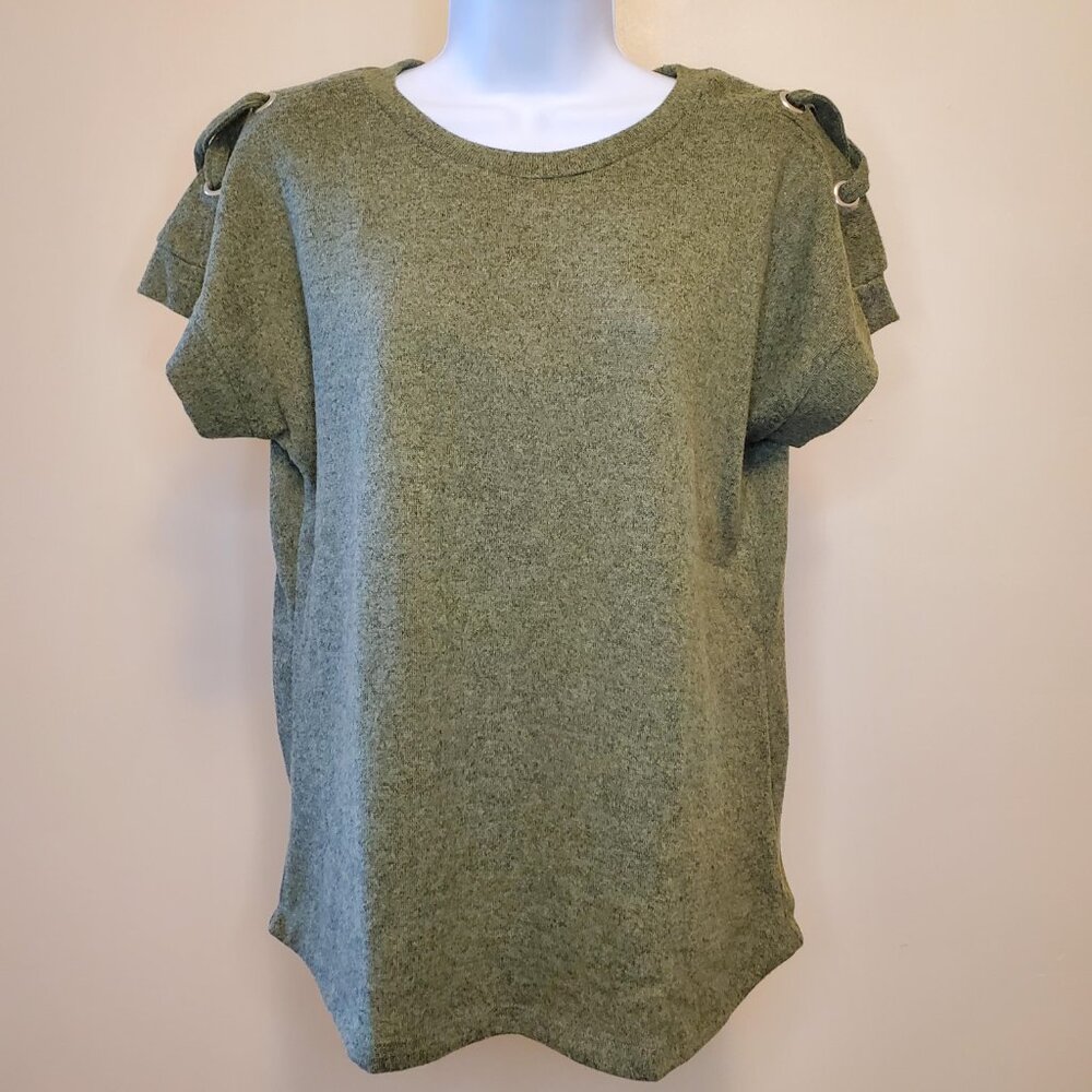 NWT Alison Andrews Olive Green Criss-Cross Grommet Short Sleeve Top - (S)